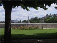 110-1073_img